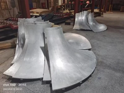 Doppelt gewölbte Säulenabdeckung und Decken aus Aluminium